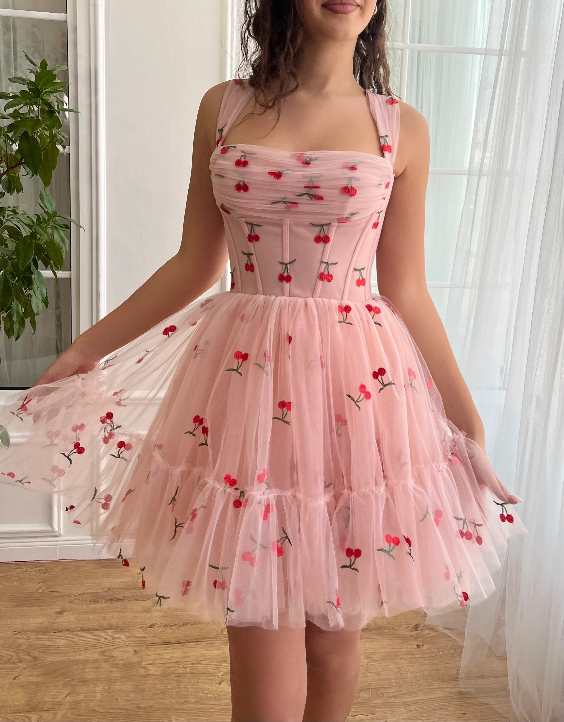 Women's Chic Outerwear Attire A-line Cherry Lace Appliques Prom Dresses for Women Tulle Wedding Dress lovely Short skirt