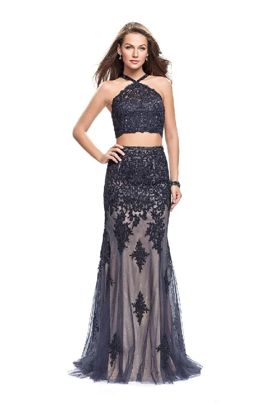 Chic Women's Garments La Femme Gigi 26305 Two Piece Appliqued Tulle Overlay Sheath Gown - 1 pc Navy in size 4 Available