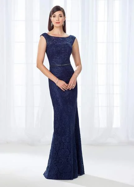 Women's Seasonal Wardrobe Clothing Cameron Blake - Bateau Neck Lace Fitted Gown 118687