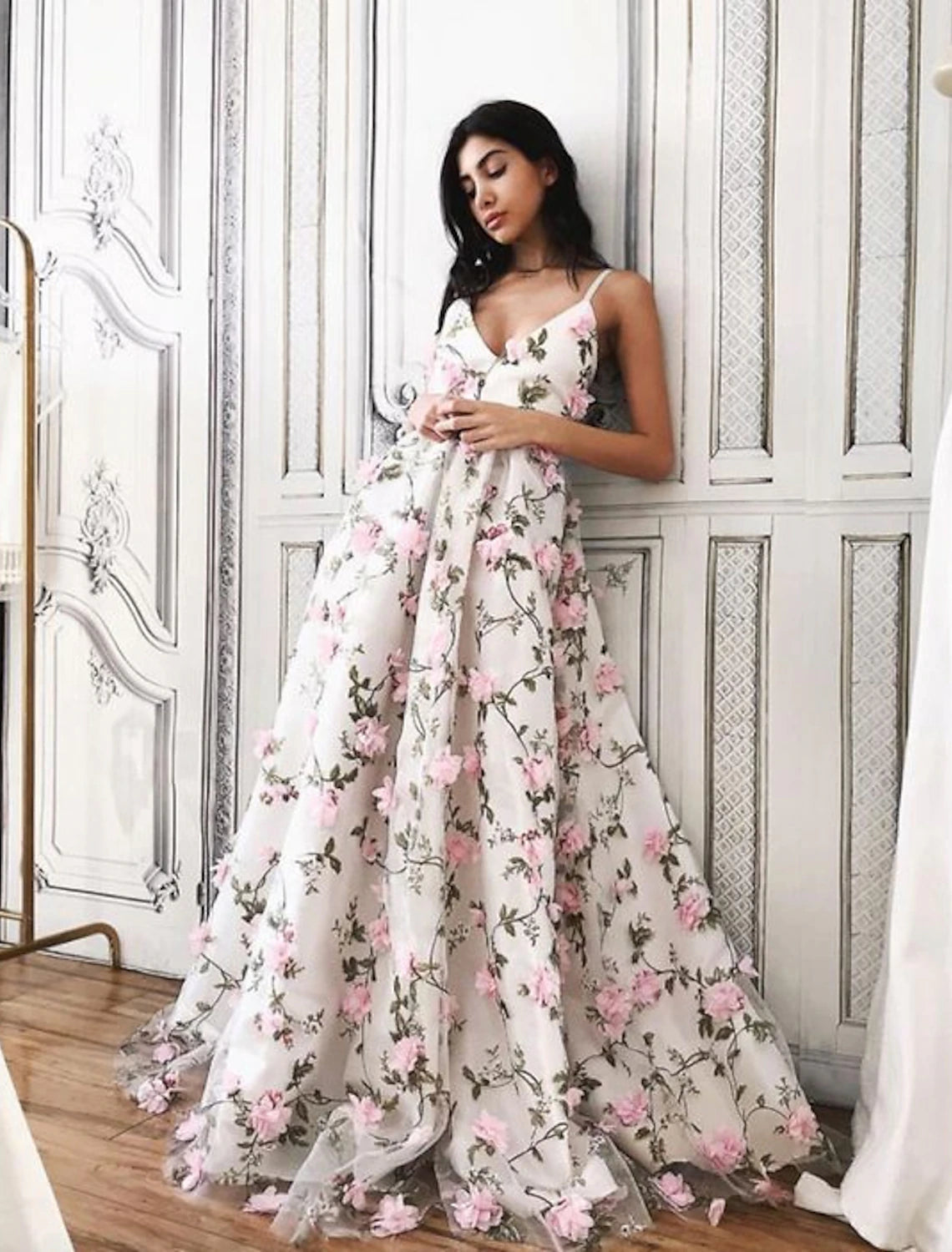 Women's Clothes For Work Events A-Line Prom Dresses Floral Dress Formal Wedding Party Floor Length Sleeveless V Neck Lace with Floral Print