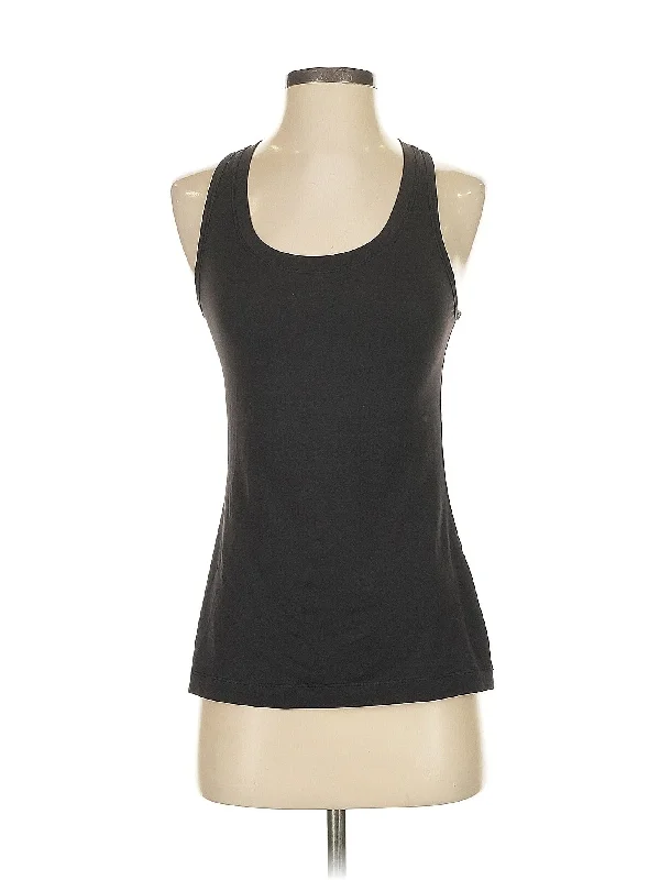 Stylish Women's Outfit Active Tank